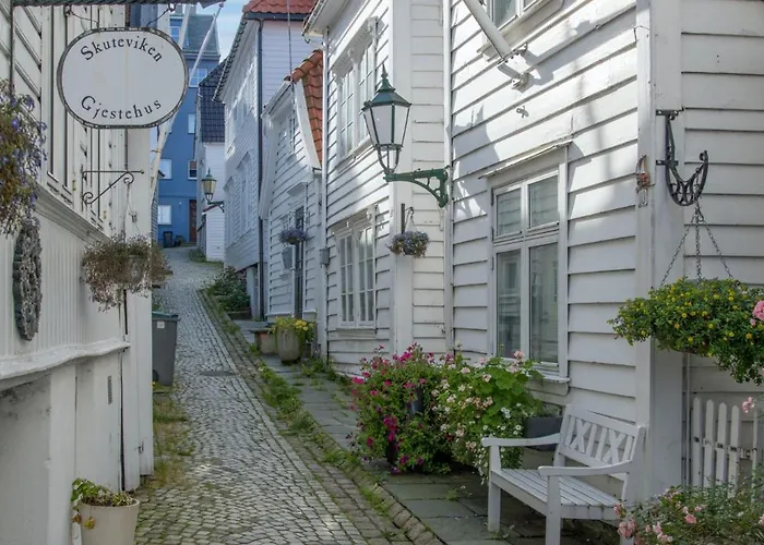 Historic Skuteviken *